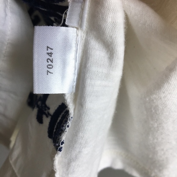 ⚪ LOFT embroidered tank top - Picture 10 of 16